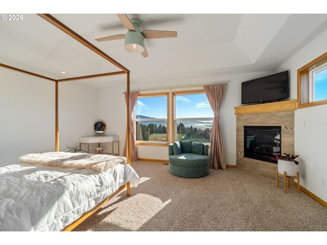 4789 Holly Heights Ave, Netarts, OR 97143