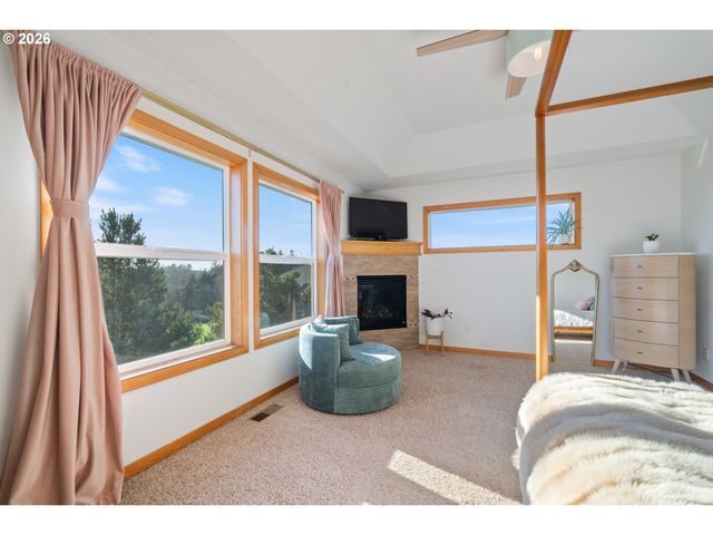 4789 Holly Heights Ave, Netarts, OR 97143