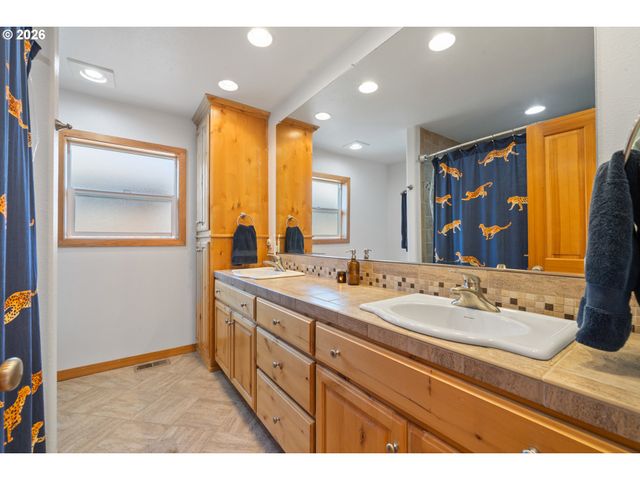 4789 Holly Heights Ave, Netarts, OR 97143