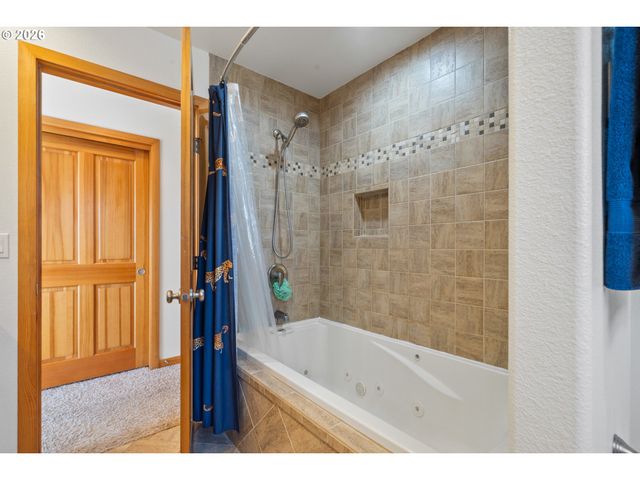 4789 Holly Heights Ave, Netarts, OR 97143