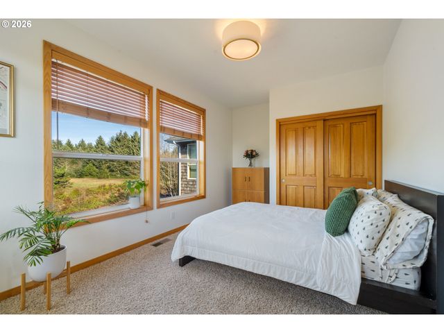 4789 Holly Heights Ave, Netarts, OR 97143