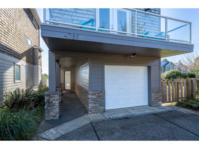 4789 Holly Heights Ave, Netarts, OR 97143