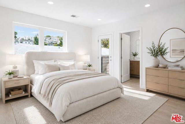 2120 N Beachwood Drive, Los Angeles, CA 90068