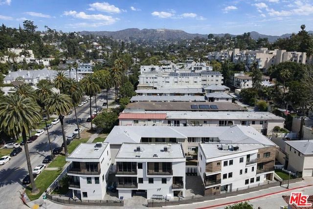 2120 N Beachwood Drive, Los Angeles, CA 90068