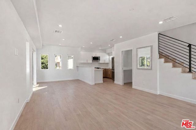 2120 N Beachwood Drive, Los Angeles, CA 90068