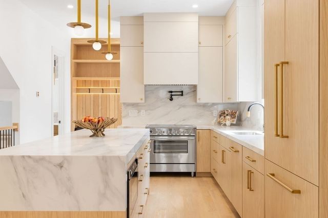1597 Centre St 2, Newton, MA 02461