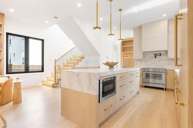 1597 Centre St 2, Newton, MA 02461
