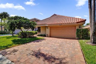9355 NW 18th Pl, Plantation, FL 33322