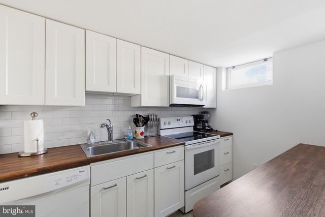 3141 CLAYBORNE AVE, Alexandria, VA 22306