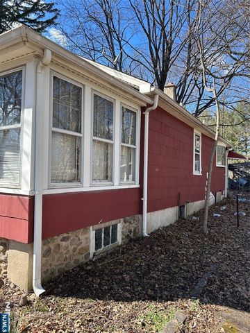 56 Burnet Street, Livingston, NJ 07039