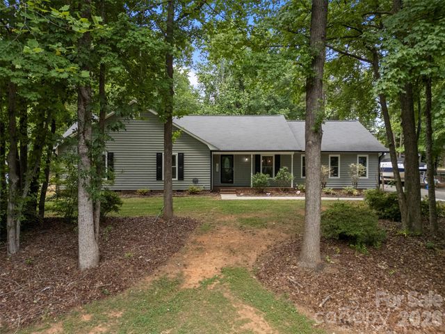 7795 Old Post Road, Denver, NC 28037