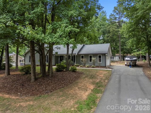 7795 Old Post Road, Denver, NC 28037
