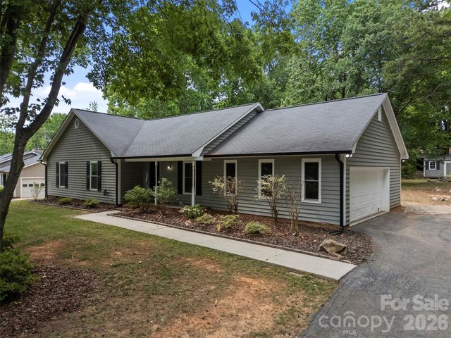 7795 Old Post Road, Denver, NC 28037