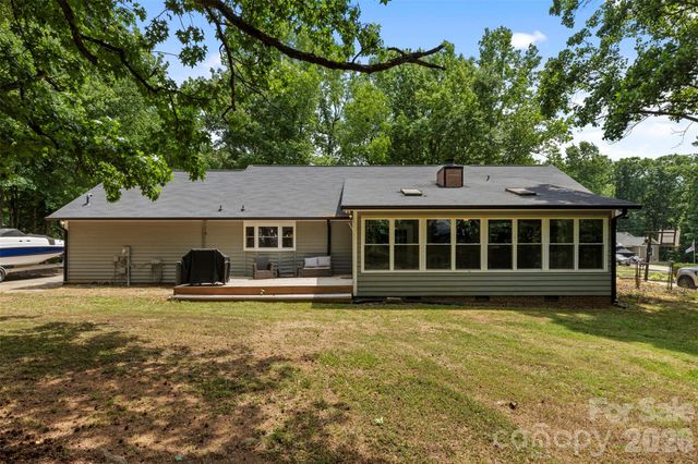 7795 Old Post Road, Denver, NC 28037