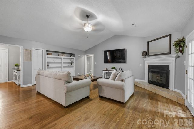 7795 Old Post Road, Denver, NC 28037