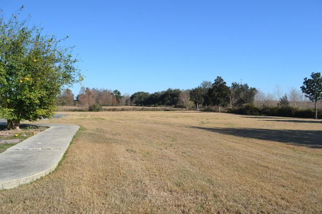 305 Birdie Pitre Lane, Cut Off, LA 70345
