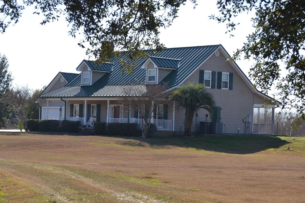 305 Birdie Pitre Lane, Cut Off, LA 70345