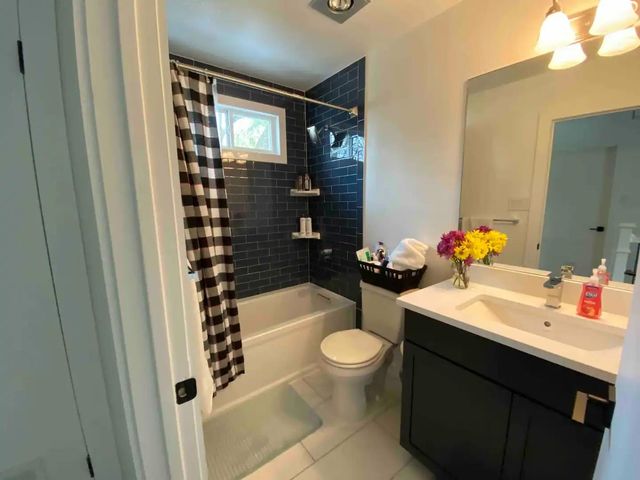 4102 Columbine DR, Austin, TX 78727
