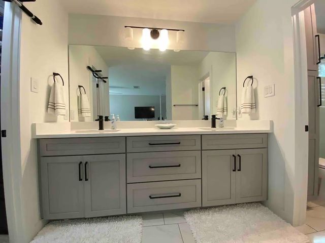 4102 Columbine DR, Austin, TX 78727