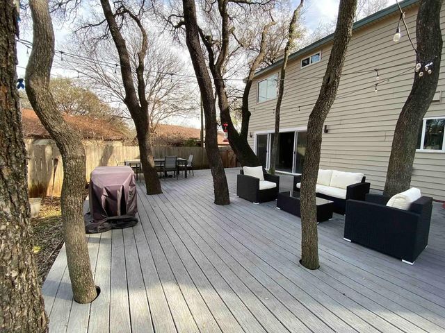 4102 Columbine DR, Austin, TX 78727