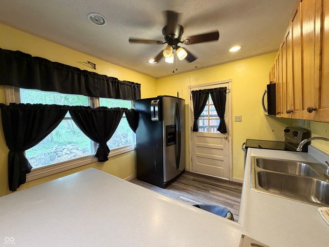 318 Mill Springs, Fillmore, IN 46128