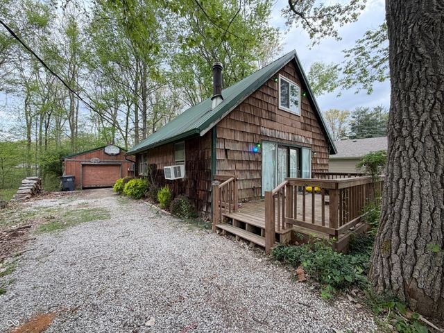 318 Mill Springs, Fillmore, IN 46128