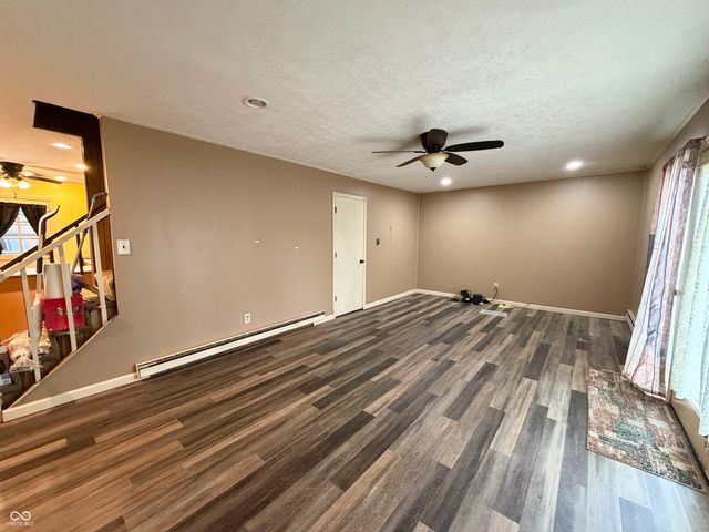 318 Mill Springs, Fillmore, IN 46128