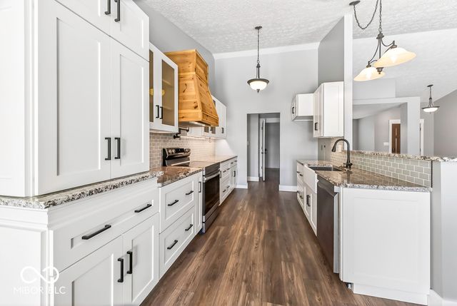 5511 Thompson Park Boulevard, Indianapolis, IN 46237