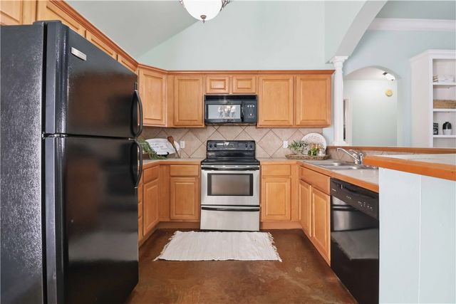 4389 E Holiday Drive, Fayetteville, AR 72701