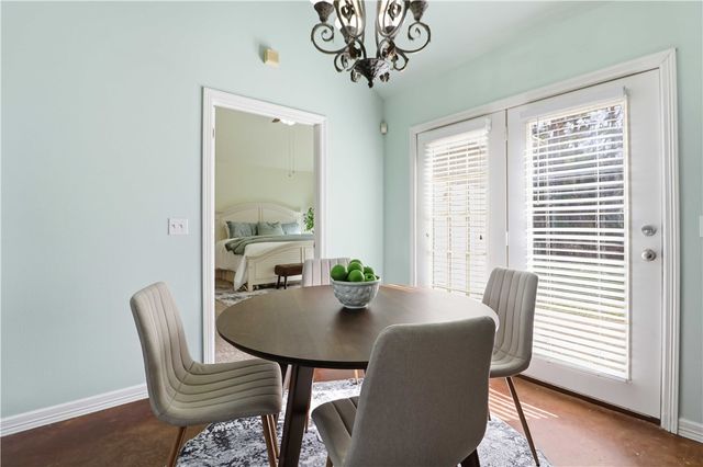 4389 E Holiday Drive, Fayetteville, AR 72701