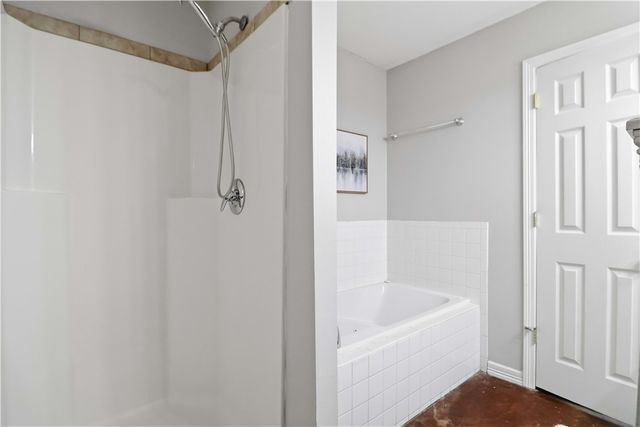 4389 E Holiday Drive, Fayetteville, AR 72701