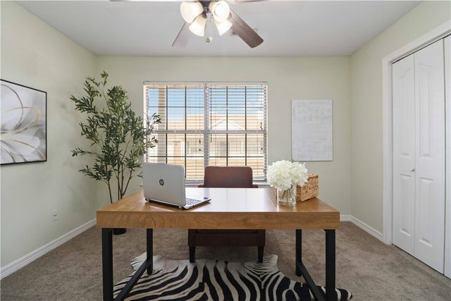 4389 E Holiday Drive, Fayetteville, AR 72701