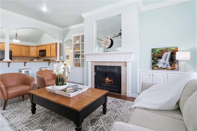 4389 E Holiday Drive, Fayetteville, AR 72701