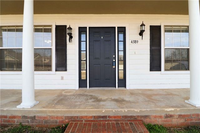 4389 E Holiday Drive, Fayetteville, AR 72701