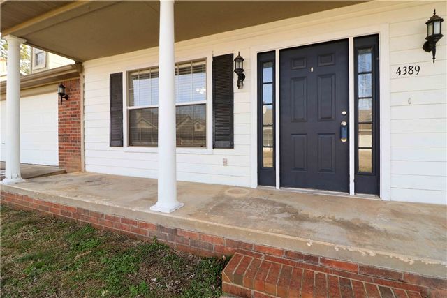 4389 E Holiday Drive, Fayetteville, AR 72701