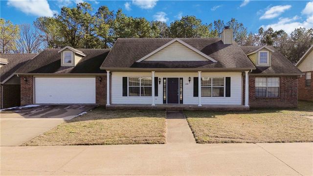 4389 E Holiday Drive, Fayetteville, AR 72701