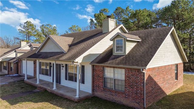 4389 E Holiday Drive, Fayetteville, AR 72701