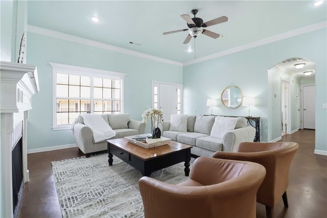 4389 E Holiday Drive, Fayetteville, AR 72701