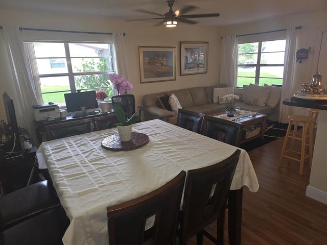 2002 SW Natura Boulevard B, Deerfield Beach, FL 33441