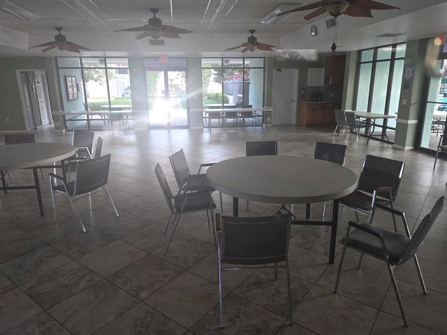 2002 SW Natura Boulevard B, Deerfield Beach, FL 33441