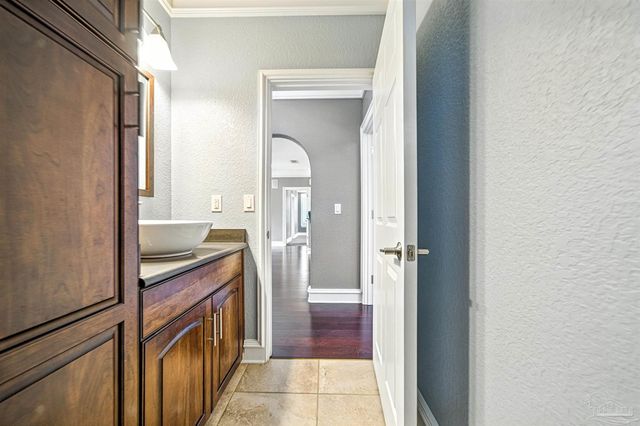 4321 Jelinek Dr, Milton, FL 32583