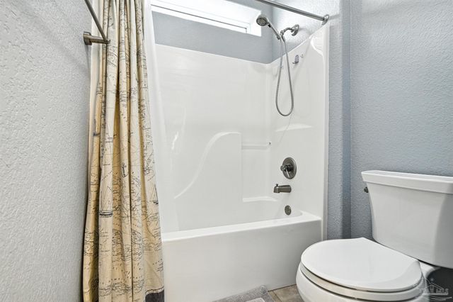 4321 Jelinek Dr, Milton, FL 32583