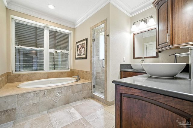 4321 Jelinek Dr, Milton, FL 32583