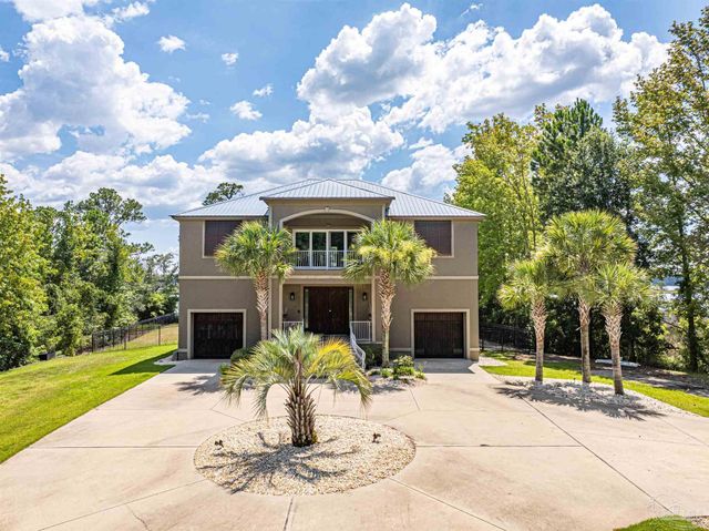 4321 Jelinek Dr, Milton, FL 32583