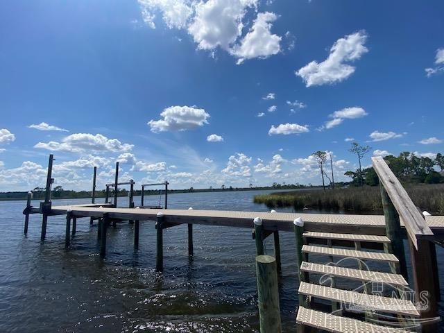 4321 Jelinek Dr, Milton, FL 32583