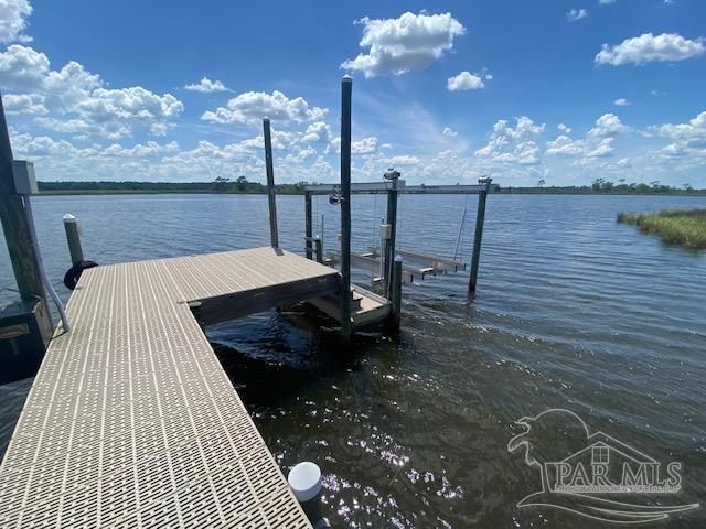 4321 Jelinek Dr, Milton, FL 32583