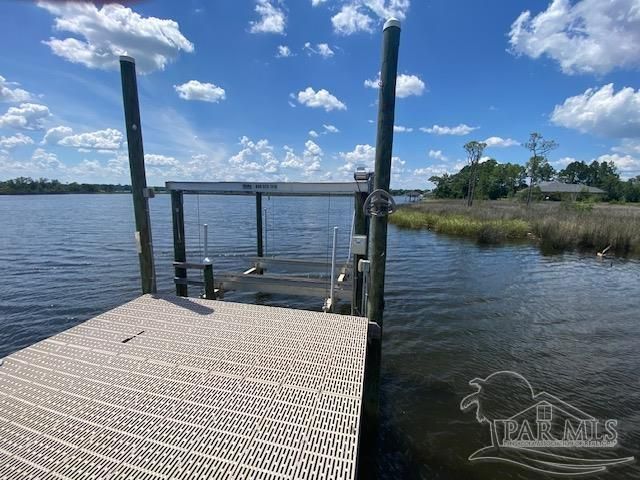 4321 Jelinek Dr, Milton, FL 32583