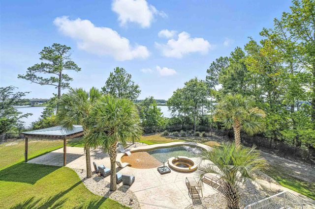 4321 Jelinek Dr, Milton, FL 32583