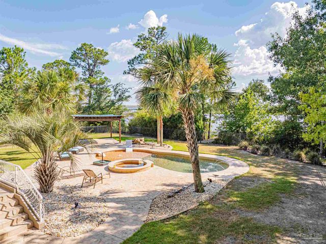 4321 Jelinek Dr, Milton, FL 32583