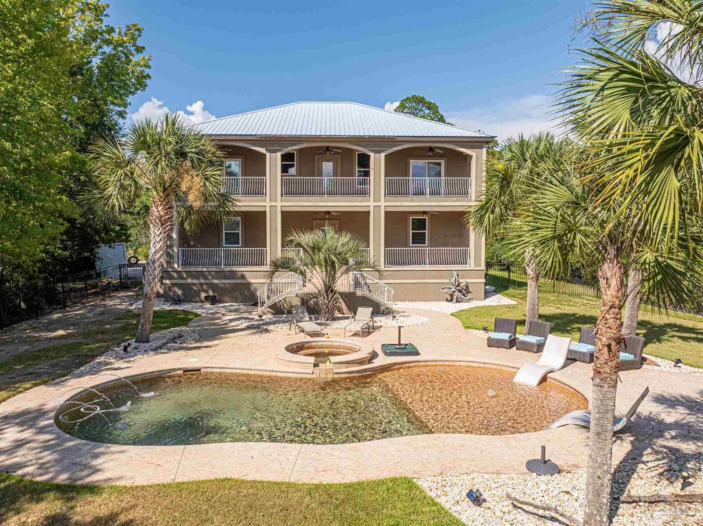 4321 Jelinek Dr, Milton, FL 32583